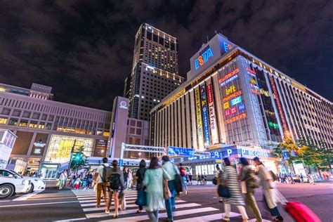 삿포로 공항에서 삿포로역: 시간 여행의 시작점